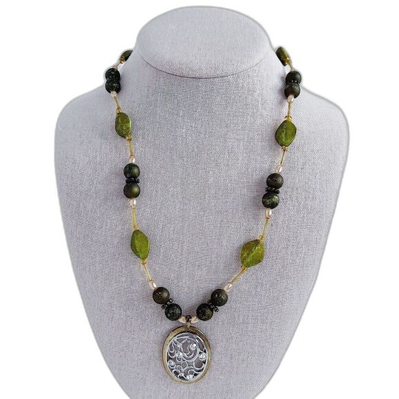 Green Beaded Silver Pendant Statement Necklace Boho - Picture 1 of 7